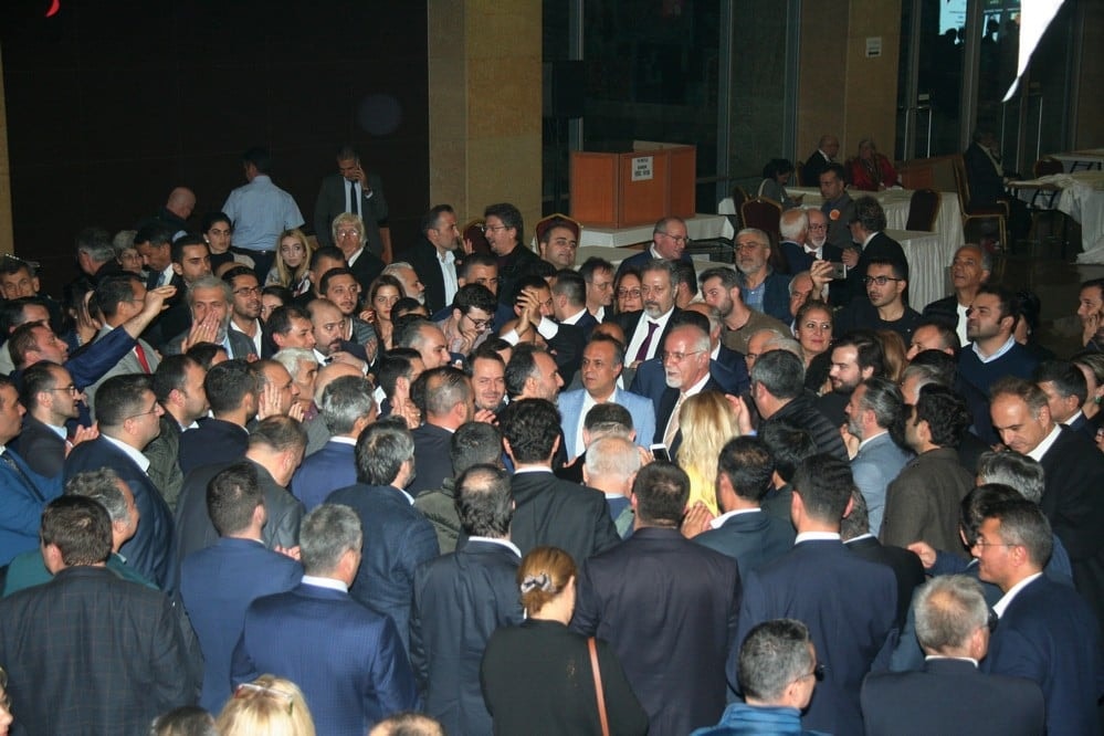 Başkan Durakoğlu Güven Tazeledi - 648