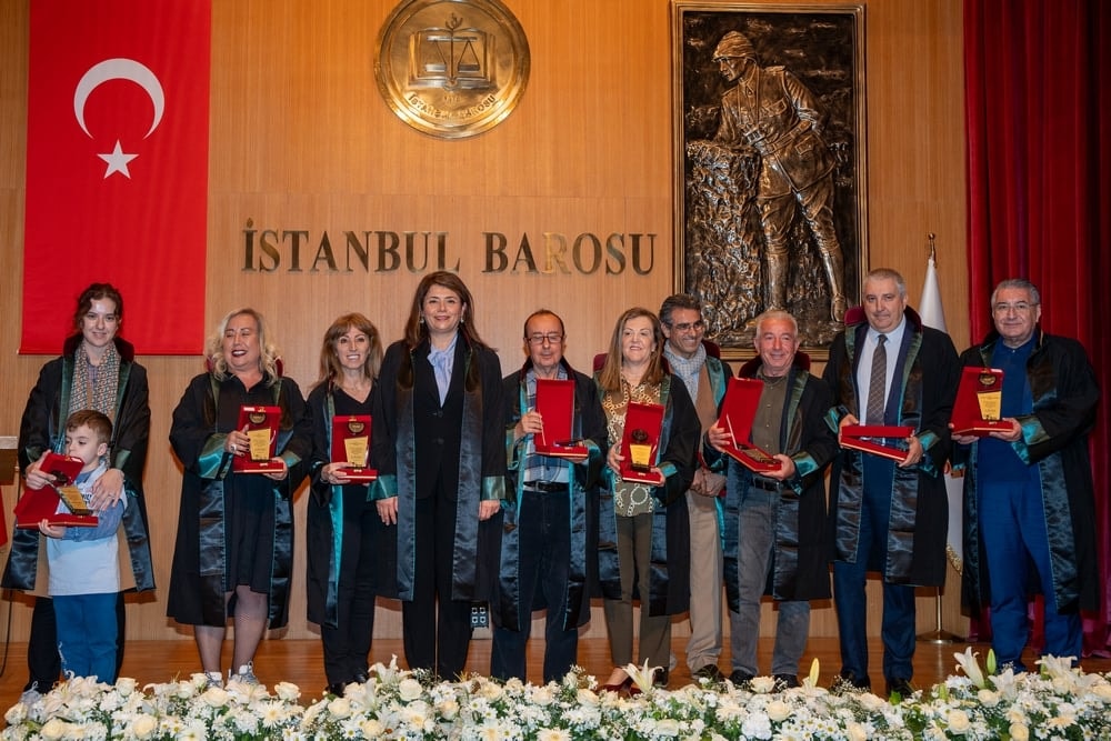 Meslekte 25, 30 ve 35 Yılını Dolduran Meslektaşlarımıza Plaket Verildi - 131