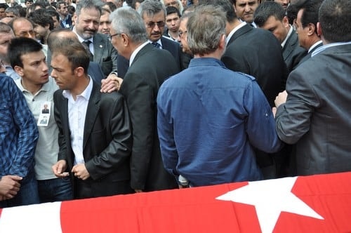 İstanbul Barosu Başkan Ve Yönetim Kurulu Üyeleri, Acıyı Paylaşmak, İncelemelerde Bulunmak İçin Soma’Daydı

 - 50