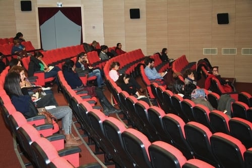 Sığınmacı Ve Mülteci Kadınların Sorunları

 - 24