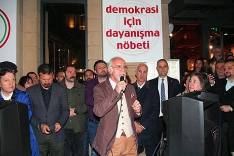 Demokrasi Nöbetine Katılım Genişliyor