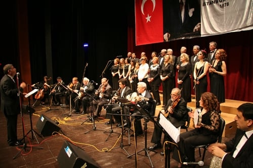Bahar Coşkusunda Bir Konser

 - 15