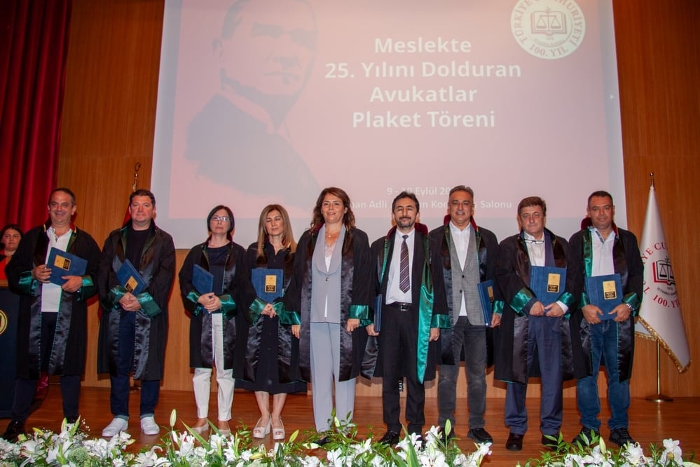 Meslekte 25, 30 ve 35 Yılını Dolduran Meslektaşlarımıza Plaket Verildi - 120