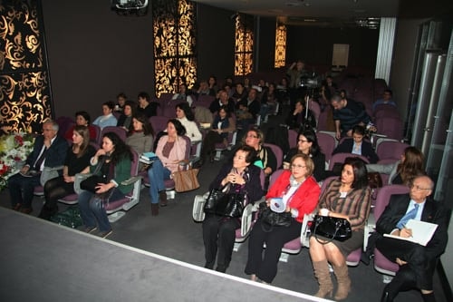 Türkiye Kadın Sorununu Çözerek Çağdaşlaşır
 - 4