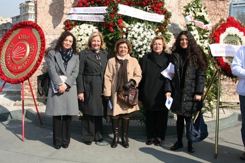 Kadını Ve Erkeği Eşit Bir Türkiye Çağdaştır

 - 31