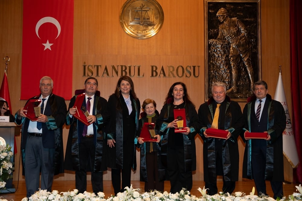 Meslekte 25, 30 ve 35 Yılını Dolduran Meslektaşlarımıza Plaket Verildi - 140