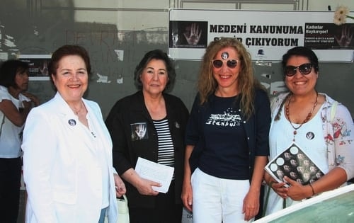 Devrim Yasamız Medeni Kanuna Sahip Çıkıyoruz Yürüyüşü - 1