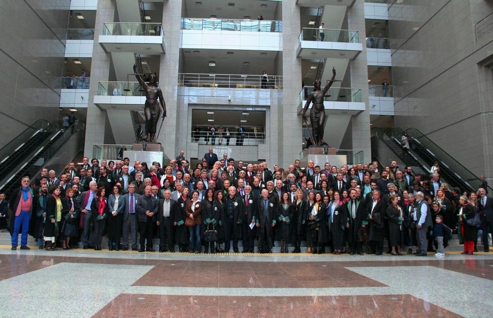 Biz Hukuk Devleti İstiyoruz - 1