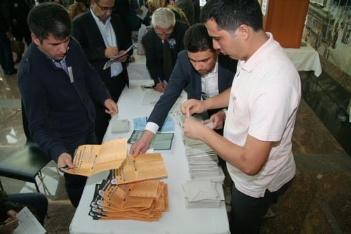 Ümit Kocasakal İstanbul Barosu Başkanlığına Yeniden Seçildi 

 - 305