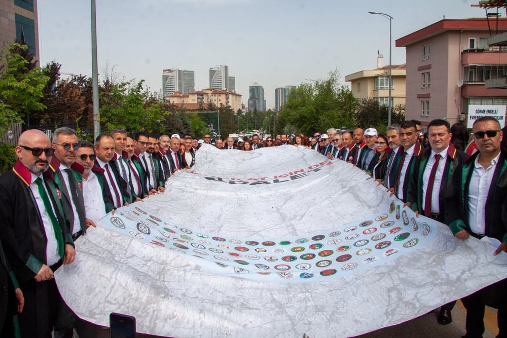 Binlerce Meslektaşımızla “Avukat İçin de Adalet” İçin Ankara’da Bir Araya Geldik - 6