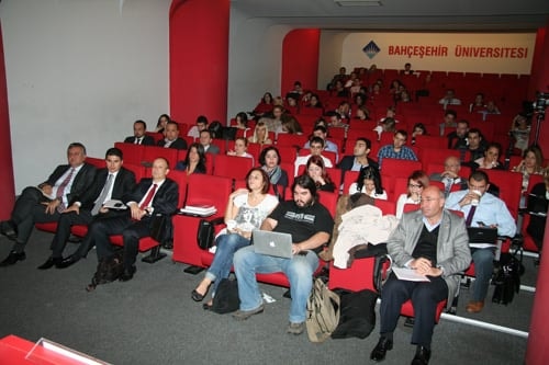 İnternet Yasası Taslağı Tartışıldı 
 - 16