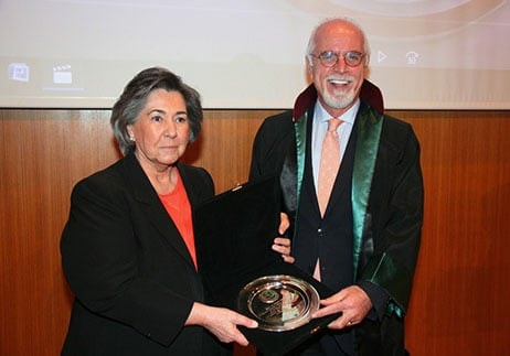 2018 Mahmut Esat Bozkurt Hukuk Ödülü Av. Nazan Moroğlu’na Verildi