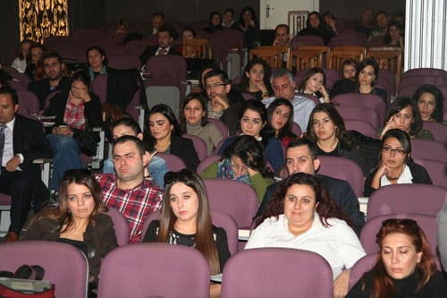 “Kadın Hakları Ve Aile İçi Şiddet” Konulu Sertifika Programı Devam Ediyor

 - 15