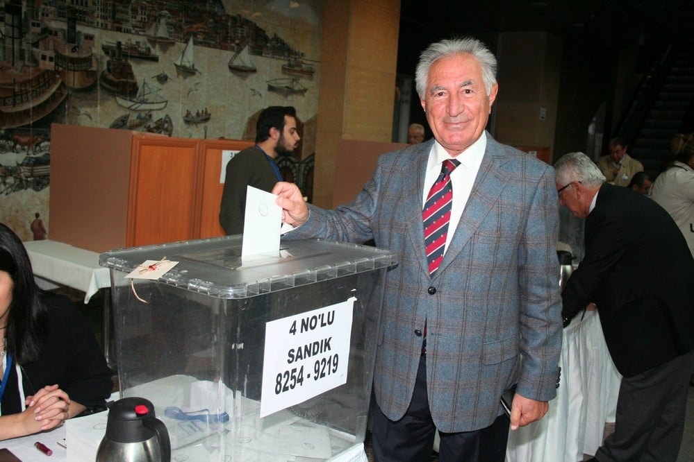 Başkan Durakoğlu Güven Tazeledi - 379