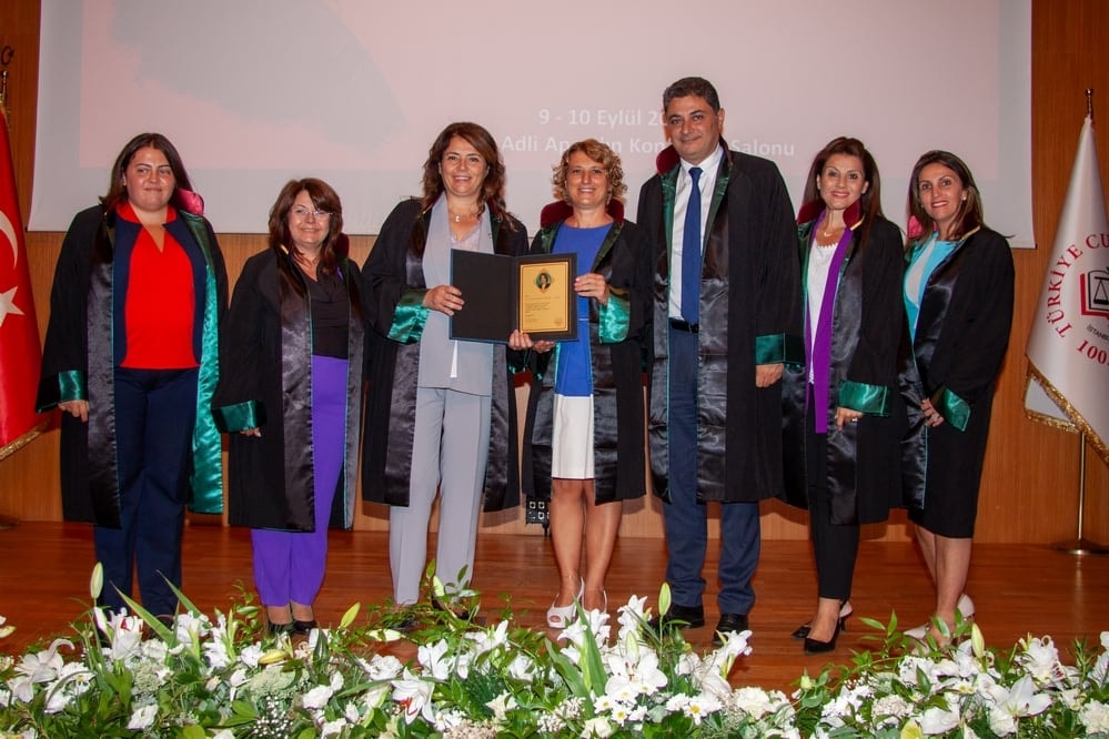 Meslekte 25, 30 ve 35 Yılını Dolduran Meslektaşlarımıza Plaket Verildi - 130