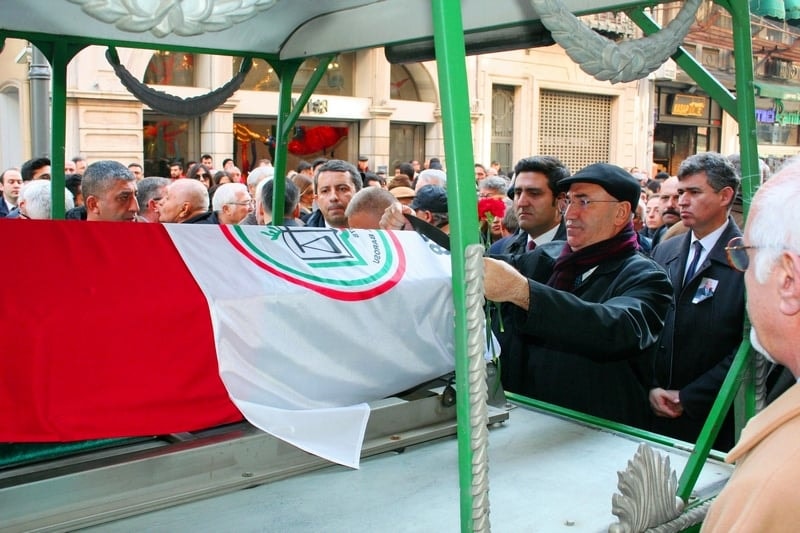 Başkanımız Av. Kazım Kolcuoğlu’nu Son Yolculuğuna Uğurladık - 98
