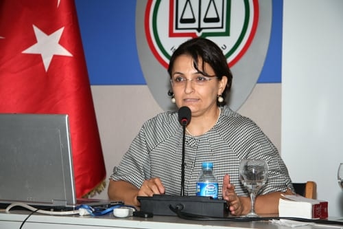 Sağlık Çalışanları, Diğerlerinden
16 Kat Daha Fazla Şiddet Görüyor - 38