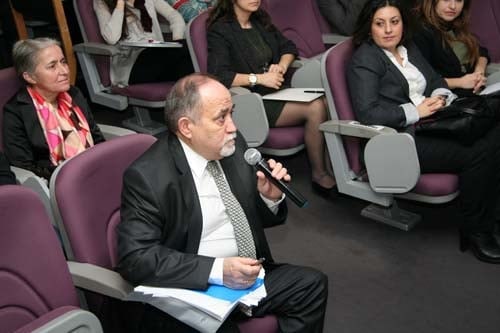 İstanbul Barosu Dış İlişkiler Merkezi Tarafından Düzenlenen
“Sınırlar Ve Sığınmacılar: Bir Suriye Örneği “ Konulu Toplantı Yapıldı - 83