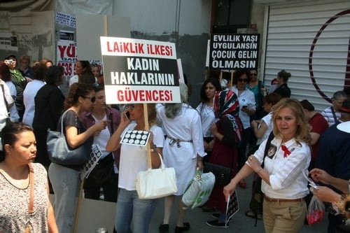 Devrim Yasamız Medeni Kanuna Sahip Çıkıyoruz Yürüyüşü - 80