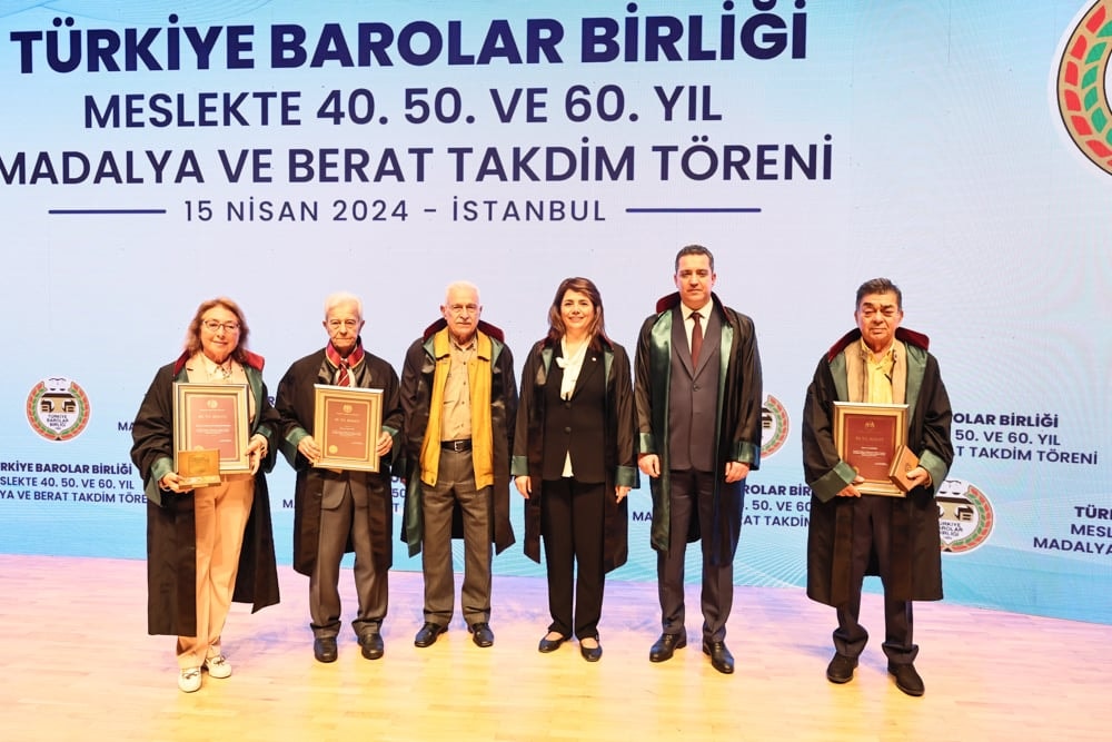 Meslekte 40, 50 ve 60 Yılını Dolduran Meslektaşlarımıza Plaket Verildi - 319