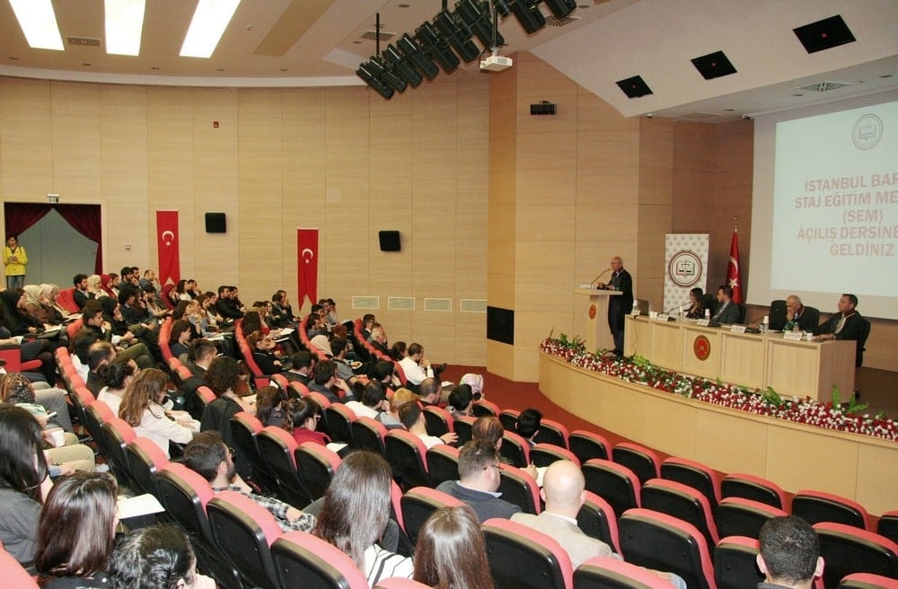 Avukatın Yapacağı İş Hukuk Teknisyenliğine Dönüştürülmemeli - 43