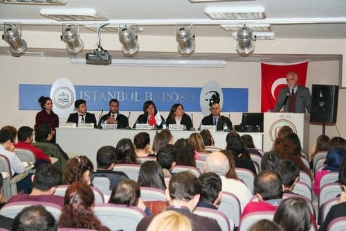 Avukatlar, Kurtçuklardan Muhteşem Kelebekler Yapmayı Becerenlerdir

 - 25