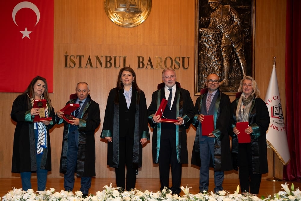 Meslekte 25, 30 ve 35 Yılını Dolduran Meslektaşlarımıza Plaket Verildi - 128