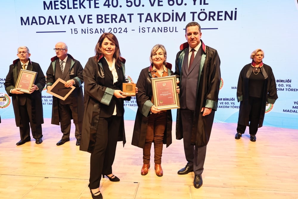 Meslekte 40, 50 ve 60 Yılını Dolduran Meslektaşlarımıza Plaket Verildi - 303