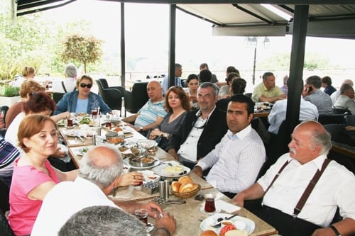 Staj Eğitim Merkezi Eğitimcileri Kahvaltılı Toplantıda Buluştu
 - 8