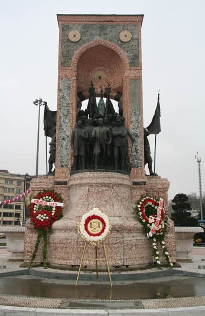 5 Nisan Avukatlar Gününü Kutlamıyoruz

 - 31