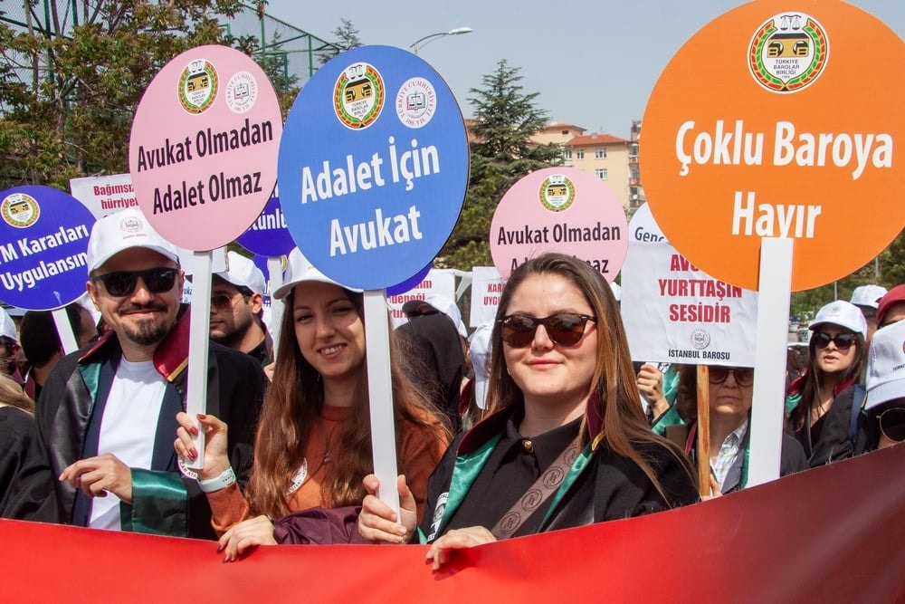 Binlerce Meslektaşımızla “Avukat İçin de Adalet” İçin Ankara’da Bir Araya Geldik - 26