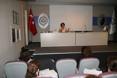 Çocuk Hakları Merkezi Adli Yardım Bürosu Avukatları İçin “ Çocuk Hukuku “ Konulu Eğitim Seminerleri Düzenledi