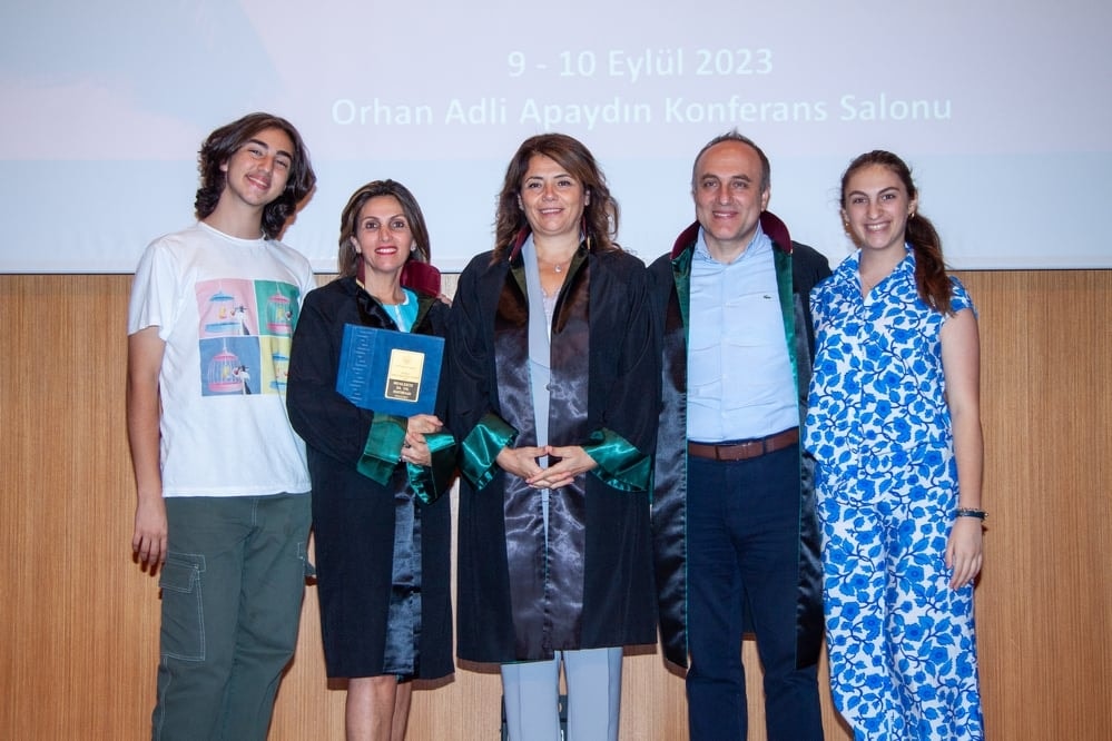 Meslekte 25, 30 ve 35 Yılını Dolduran Meslektaşlarımıza Plaket Verildi - 133