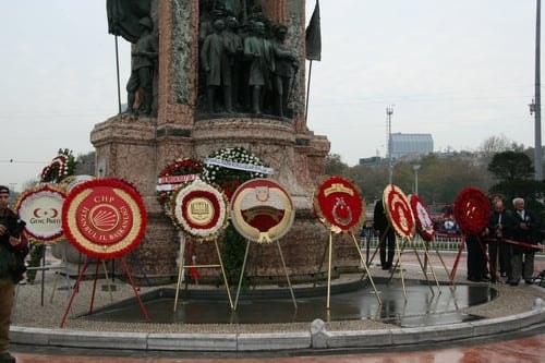 Aramızdan Ayrılışının 77. Yılında Atamızı Saygı Ve Minnetle Andık 
 - 37