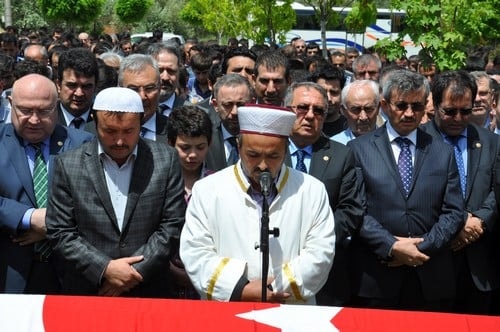 İstanbul Barosu Başkan Ve Yönetim Kurulu Üyeleri, Acıyı Paylaşmak, İncelemelerde Bulunmak İçin Soma’Daydı

 - 58