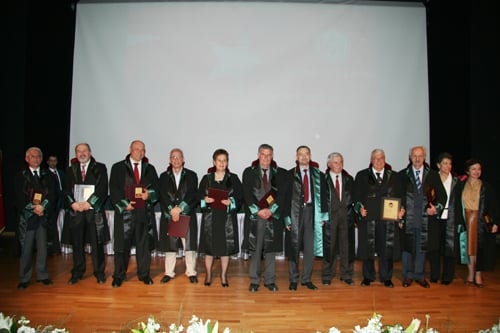 Mesleklerinde 25, 30, 35 Yılını Dolduran Toplam 693 Meslektaşımıza Plaket Verildi
 - 122