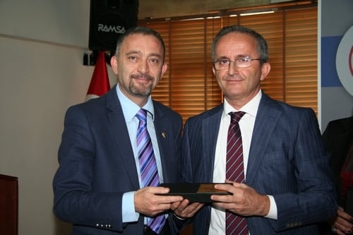 Baro Yönetiminden Ayrılanlara Anı Plaketi Verildi  

 - 33