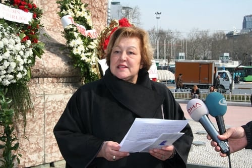 Kadını Ve Erkeği Eşit Bir Türkiye Çağdaştır

 - 23