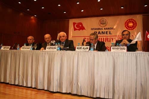 Anayasanın Cumhurbaşkanı Seçiminde
Uzlaşmayı Örgördüğü Bildirildi
 - 6