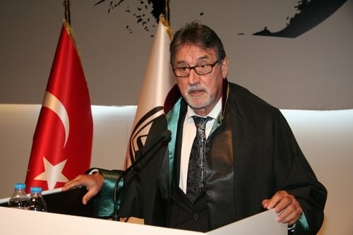 Ümit Kocasakal İstanbul Barosu Başkanlığına Yeniden Seçildi 

 - 133