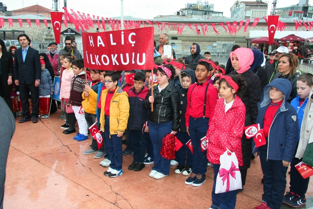 İstanbul Barosu, 23 Nisan Ulusal Egemenlik ve Çocuk Bayramında Taksim Cumhuriyet Anıtındaydı - 55
