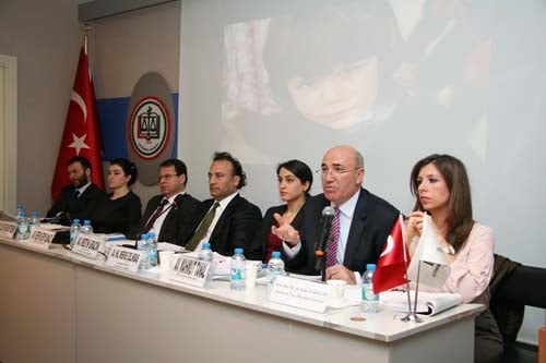 İstanbul Barosu Dış İlişkiler Merkezi Tarafından Düzenlenen
“Sınırlar Ve Sığınmacılar: Bir Suriye Örneği “ Konulu Toplantı Yapıldı - 91