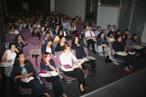 Kadın Hakları Ve Aile İçi Şiddet Konulu Sertifika Programı Devam Ediyor

 - 2
