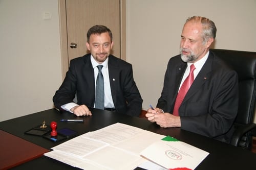 İstanbul Ve Frankfurt Baroları Arasında İşbirliği Sözleşmesi İmzalandı

 - 14