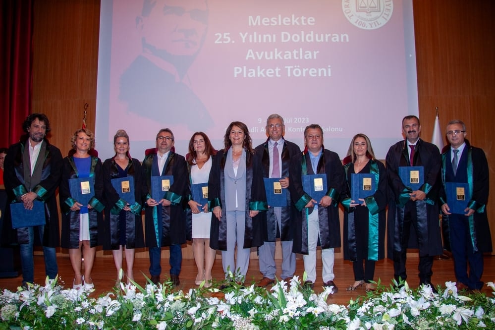 Meslekte 25, 30 ve 35 Yılını Dolduran Meslektaşlarımıza Plaket Verildi - 131