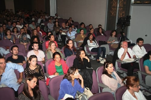 Kadın Hakları Ve Aile İçi Şiddet Konulu Sertifika Programı Devam Ediyor

 - 52