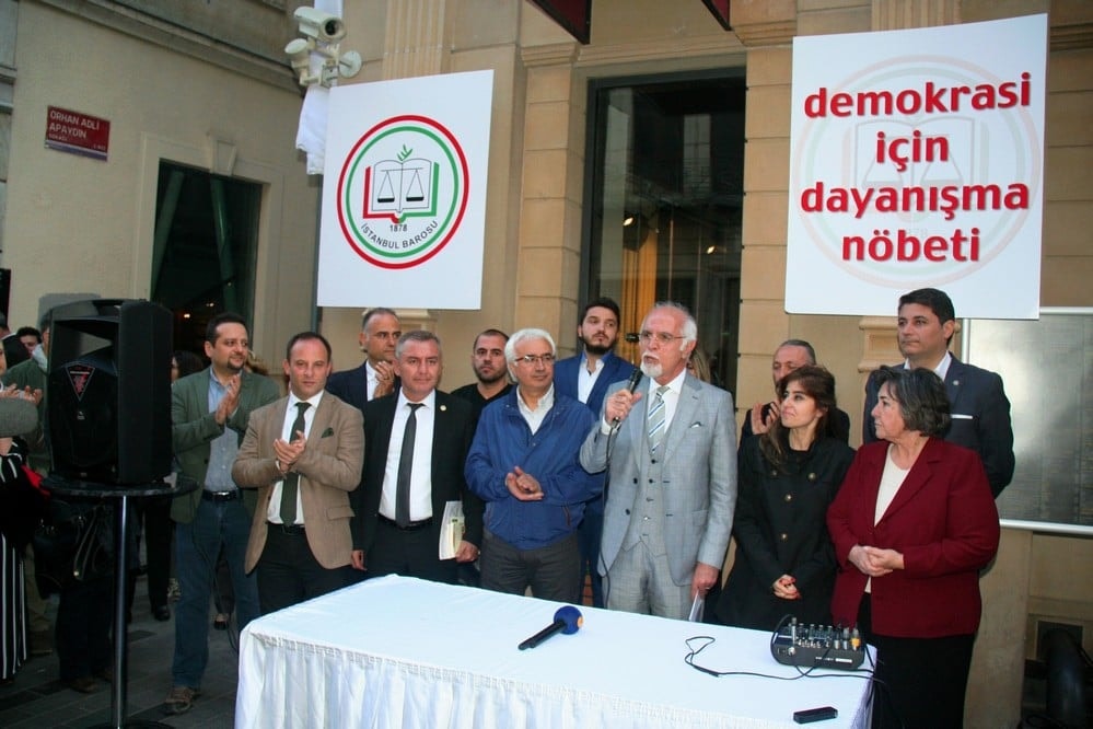 Demokrasi ve Dayanışma Nöbeti Devam Ediyor - 11