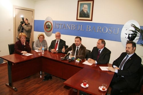 Basın Açıklaması : "Hukuka Ve Ülkeye Balyoz"

 - 1