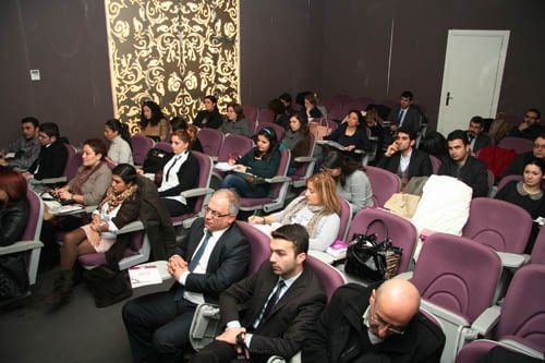 Kadın Hakları Ve Aile İçi Şiddet Semineri Devam Ediyor

 - 29