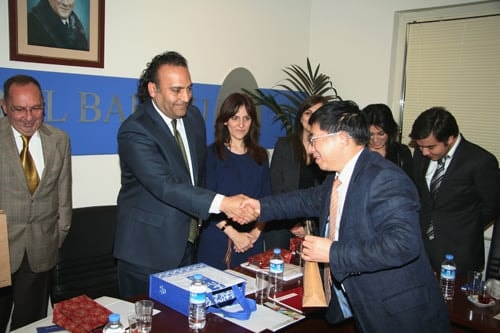 Çin Halk Cumhuriyeti  Shanghai Kentinden Hukukçular Baromuzu Ziyaret Ettiler
 - 9